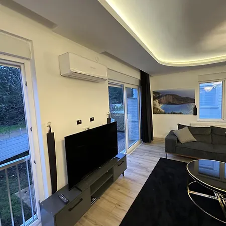 Villa Very Close To The And The Sea Deluxe 2 *